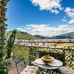 10floor Private Parking Ferienhaus