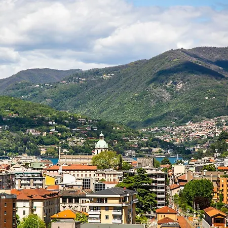 Dom wakacyjny 10floor Private Parking Como