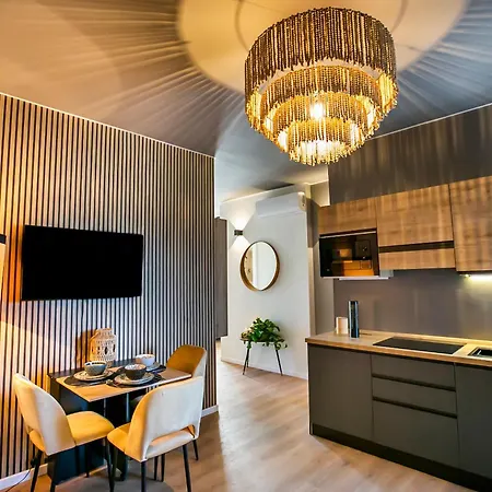 10floor Holiday home Como