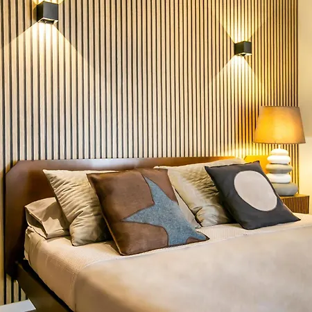 10floor Private Parking Como