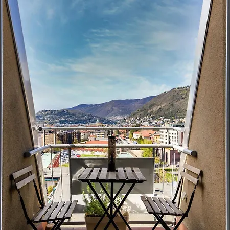 Holiday home 10 Floor By Quokka 360 - View & Parking Como