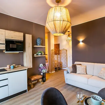 10floor Private Parking